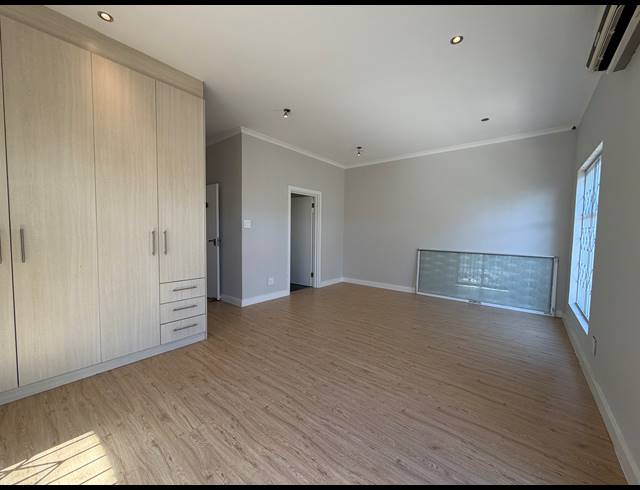 4 BEDROOM HOUSE FOR SALE IN PARKLANDS NORTH